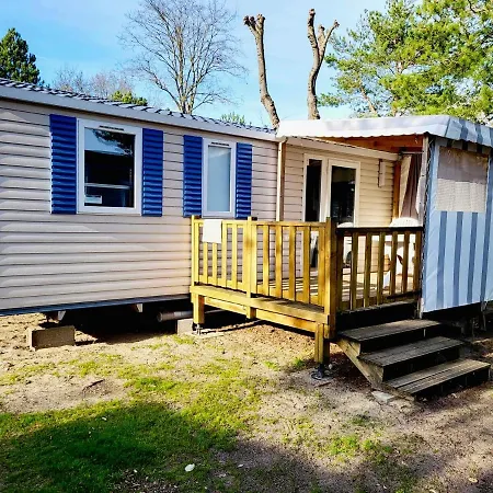 Casa de Férias Bungalow De 3 Chambres Avec Piscine Partagee Sauna Et Terrasse A Jean De Monts A 3 Km De La Plage Saint-Jean-de-Monts