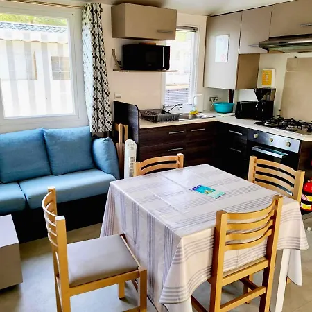 Bungalow De 3 Chambres Avec Piscine Partagee Sauna Et Terrasse A Jean De Monts A 3 Km De La Plage Saint-Jean-de-Monts