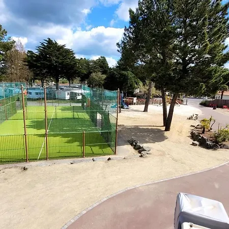 Bungalow De 3 Chambres Avec Piscine Partagee Sauna Et Terrasse A Jean De Monts A 3 Km De La Plage * Saint-Jean-de-Monts