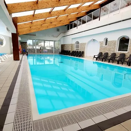 Bungalow De 3 Chambres Avec Piscine Partagee Sauna Et Terrasse A Jean De Monts A 3 Km De La Plage